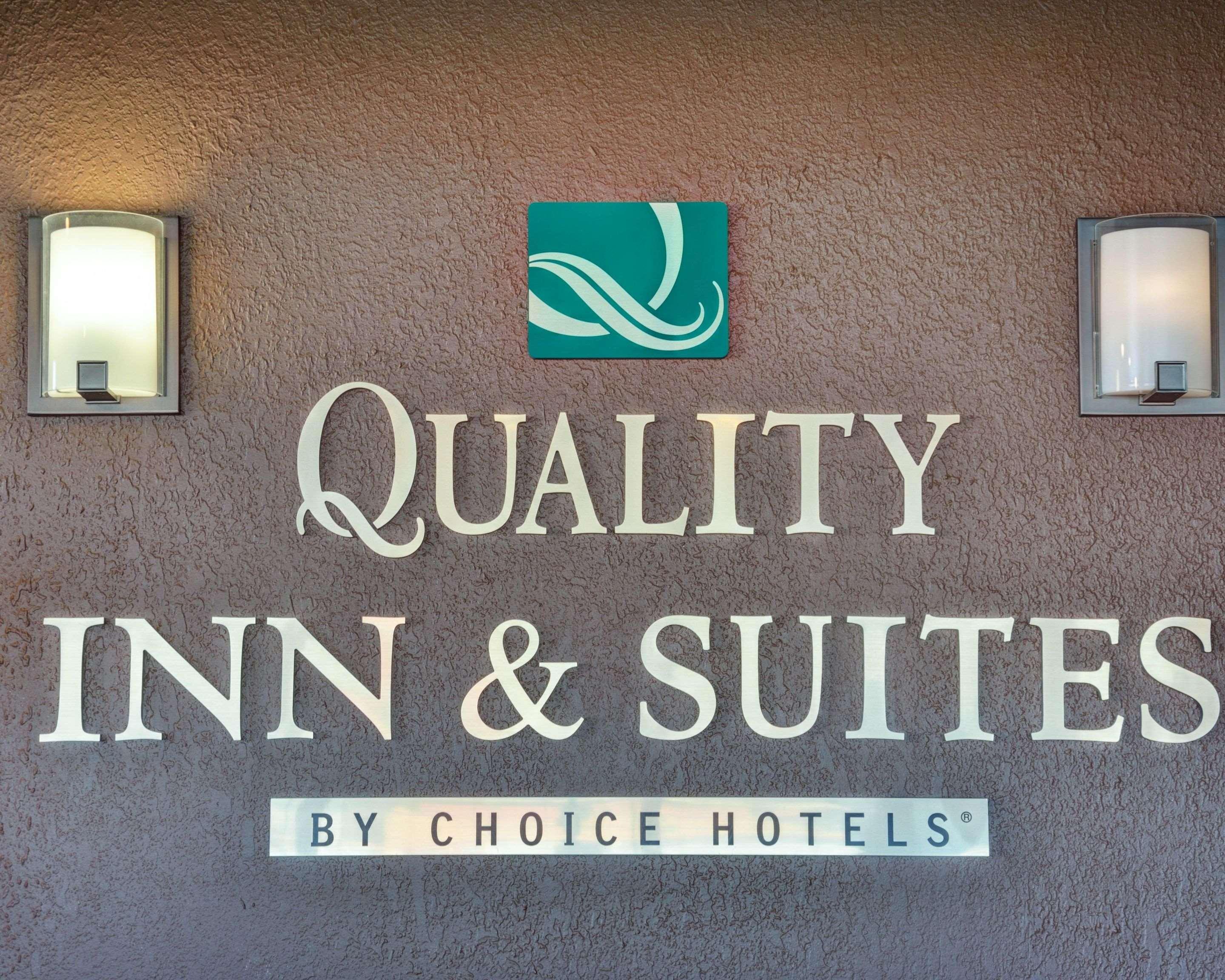 Quality Inn & Suites Hot Springs-Lake Hamilton Exterior photo